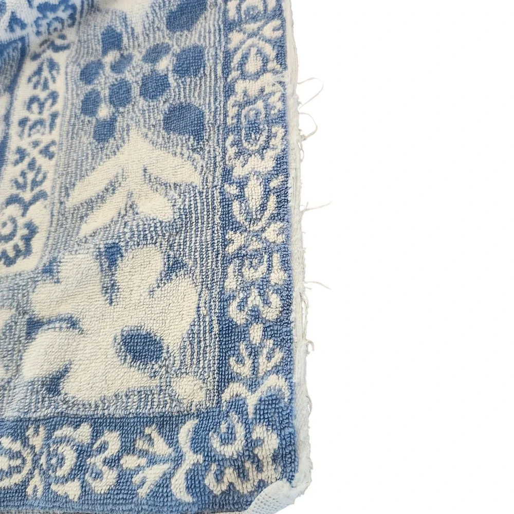 Vintage Stevens Utica Bath Towel Blue White Floral Sculpted Cotton USA 60s